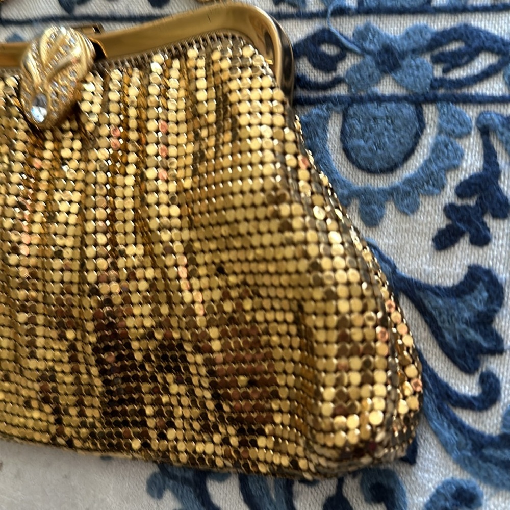 Whiting & Davis gold chain Maile evening bag clasp is ornate vintage beautiful - Picture 11 of 12